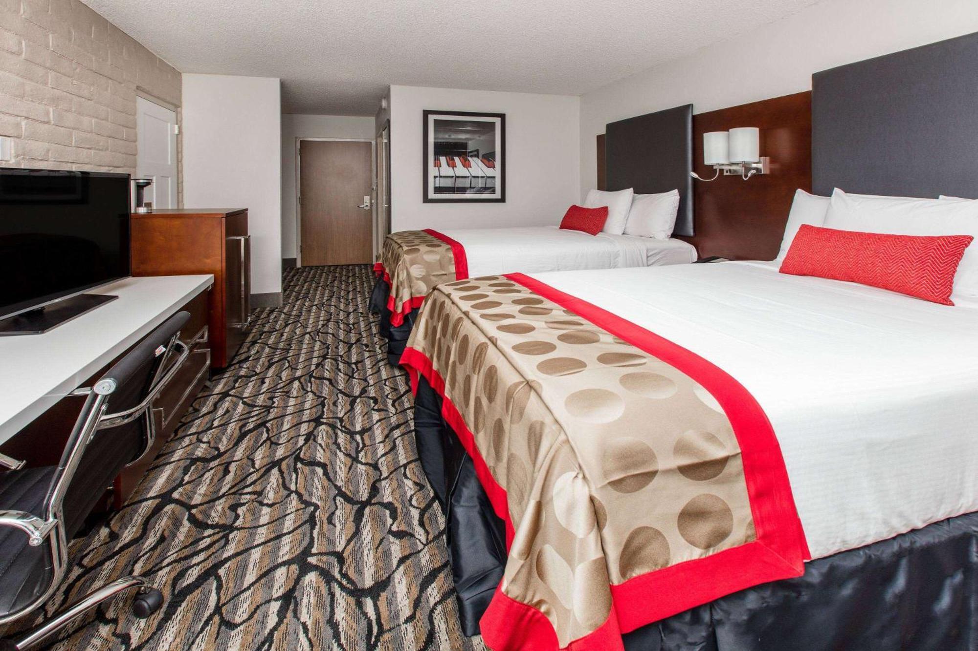 Double Room Two Double Beds Private Balcony Non-Smoking
